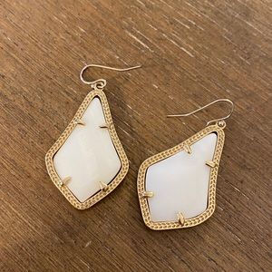 Kendra Scott - Alex Earring - White and Gold $40